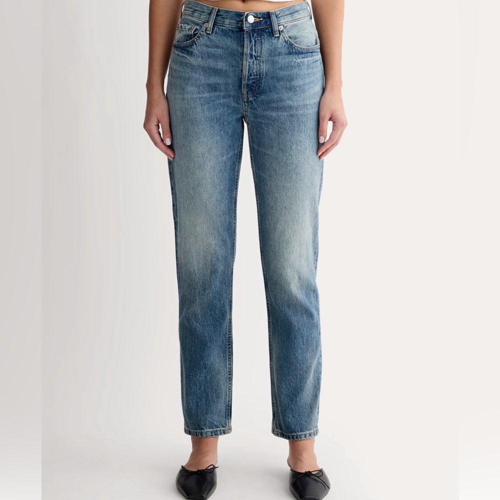 Everlane Light Wash 90's Cheeky Cotton Button Fly Jeans V14